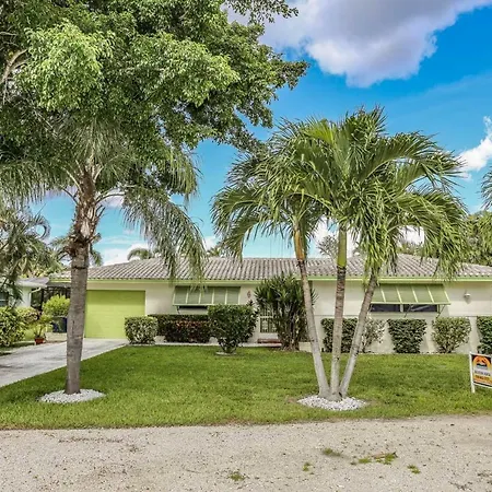 Villa 5155 Williams Drive